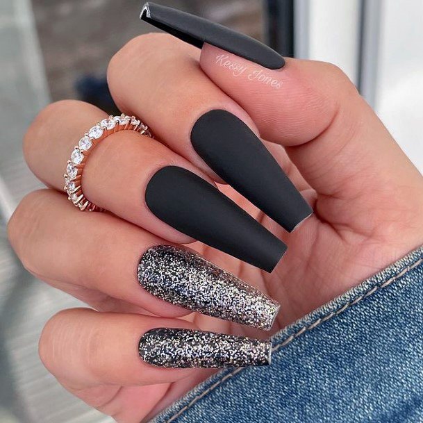 Decorative Looks For Womens Black Dress Nail