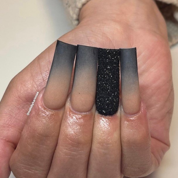 Decorative Looks For Womens Black Ombre Nail