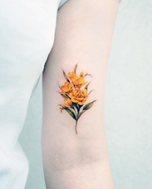 Decorative Looks For Womens Bouquet Tattoo