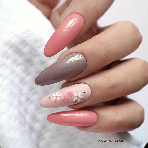 Decorative Looks For Womens Brilliant Nail