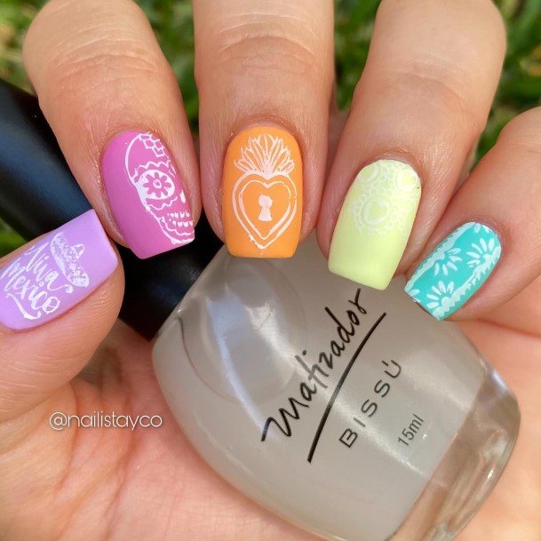 Decorative Looks For Womens Cinco De Mayo Nail