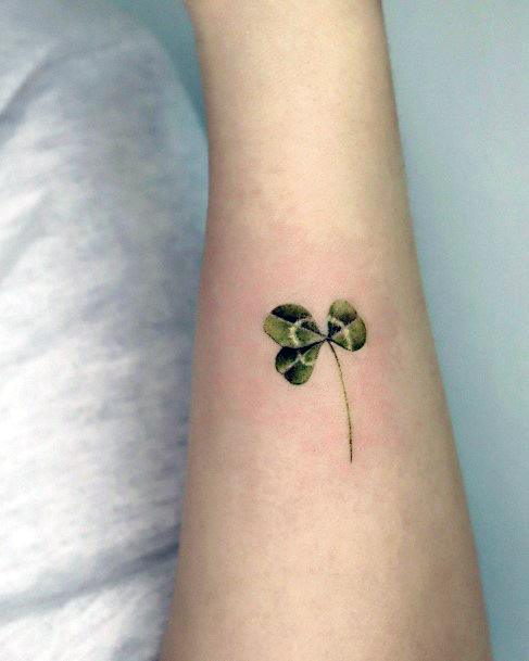 Decorative Looks For Womens Clover Tattoo