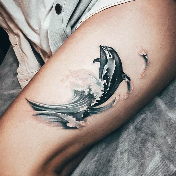 Decorative Looks For Womens Dolphin Tattoo