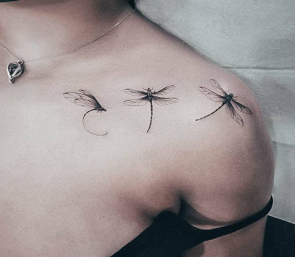 Decorative Looks For Womens Dragonfly Tattoo Shoulder Collar Bone