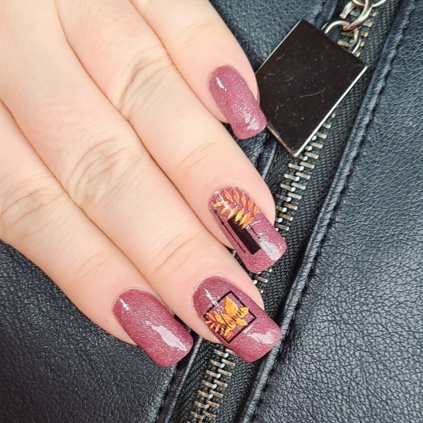 Decorative Looks For Womens Fall Leaf Nail