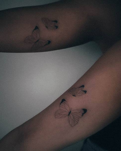 Decorative Looks For Womens Friendship Tattoo