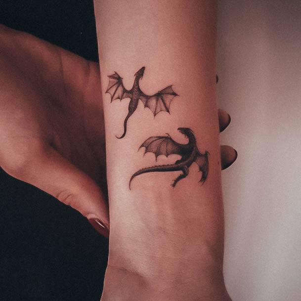 Decorative Looks For Womens Game Of Thrones Tattoo