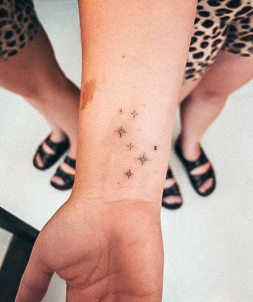 Decorative Looks For Womens Gemini Tattoo Stars Constellation