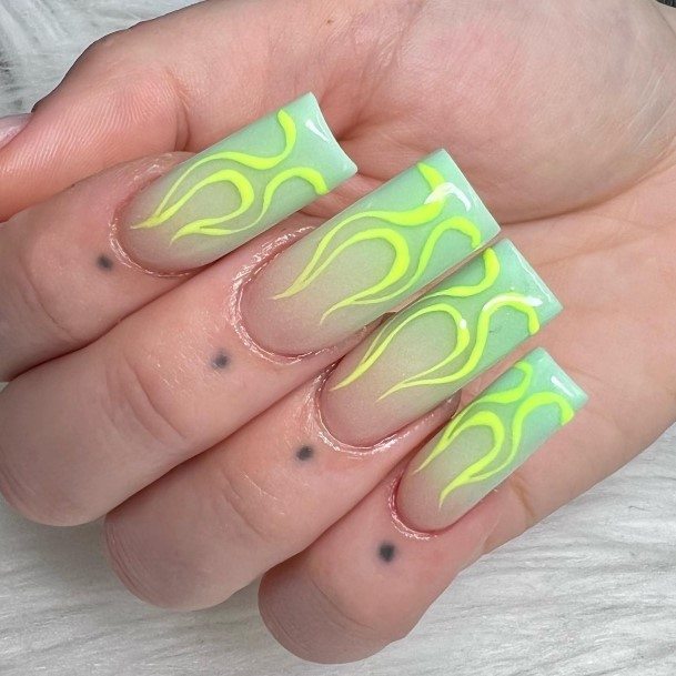 Decorative Looks For Womens Green Ombre Nail