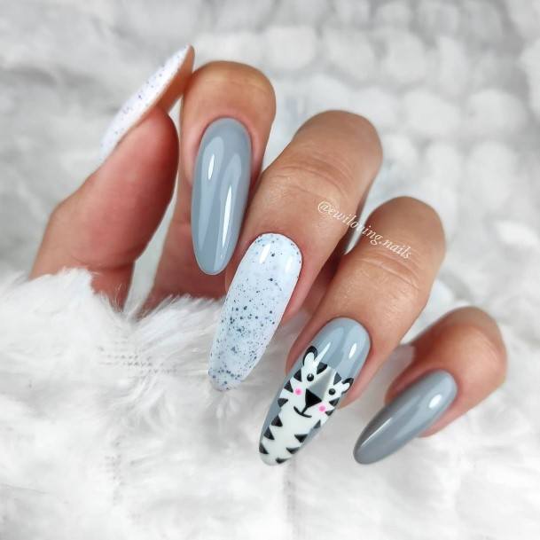 Decorative Looks For Womens Grey Nail