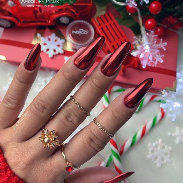 Decorative Looks For Womens Holiday Nail