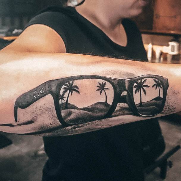 Decorative Looks For Womens Palm Tree Tattoo