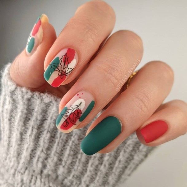 Decorative Looks For Womens Red And Green Nail