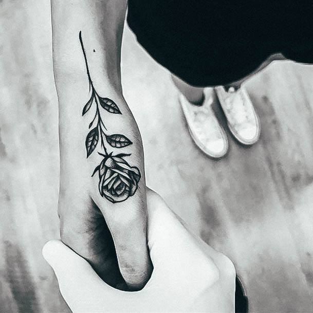 Decorative Looks For Womens Rose Hand Tattoo Finger