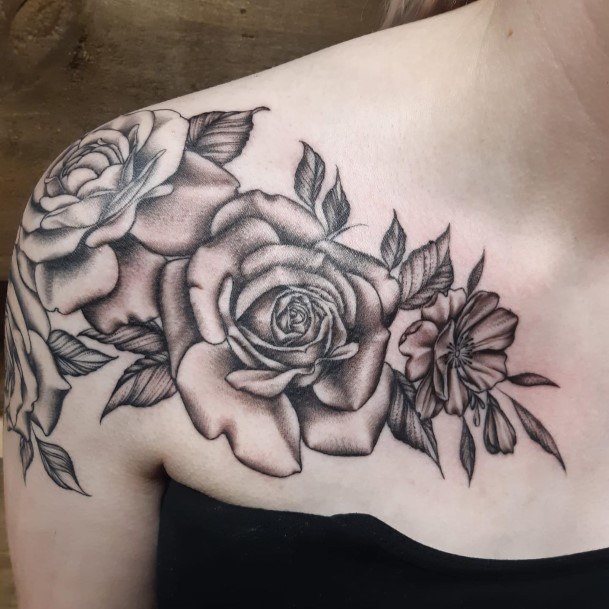 Decorative Looks For Womens Rose Shoulder Tattoo