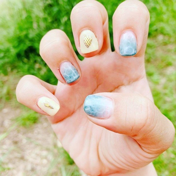 Decorative Looks For Womens Sea Nail