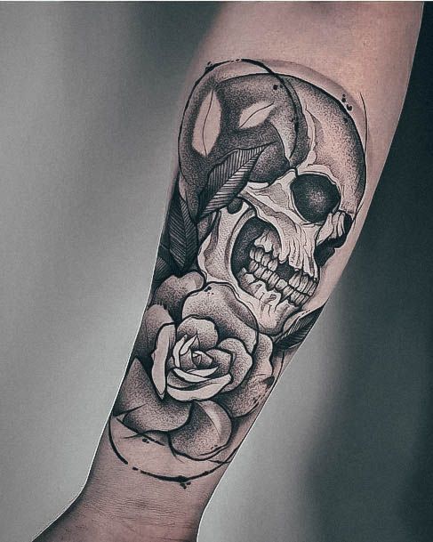 Decorative Looks For Womens Skull And Rose Tattoo