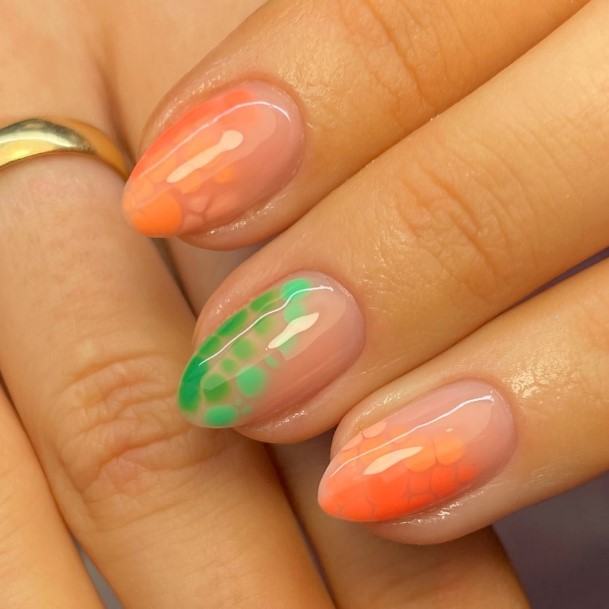 Decorative Looks For Womens Snake Nail