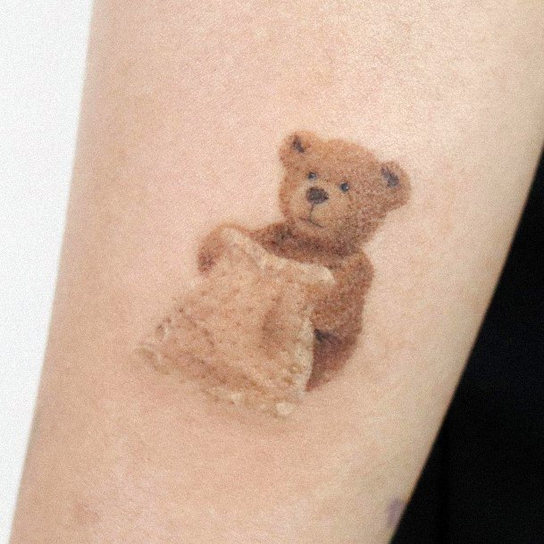 Decorative Looks For Womens Teddy Bear Tattoo