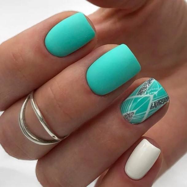 Decorative Looks For Womens Turquoise Ombre Nail