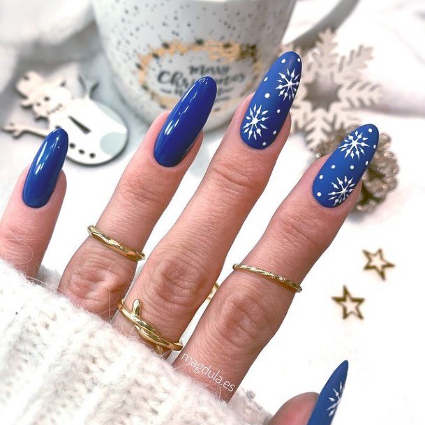 Decorative Looks For Womens Winter Nail