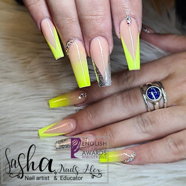 Decorative Looks For Womens Yellow With Diamonds Nail