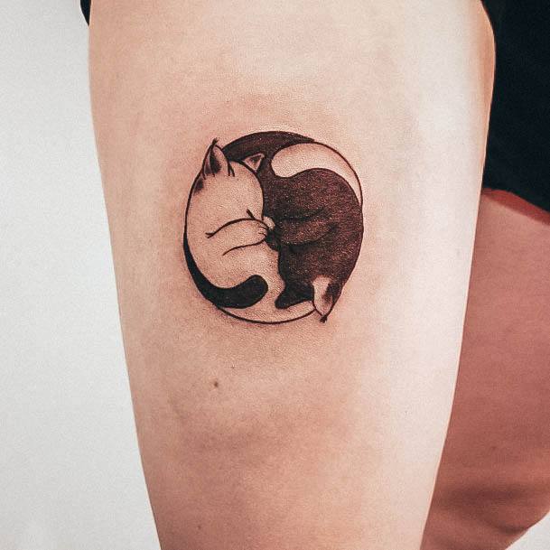 Decorative Looks For Womens Yin Yang Tattoo