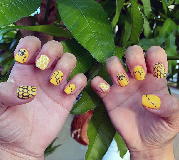 Delicious Honey Bee Yellow Nails For Women