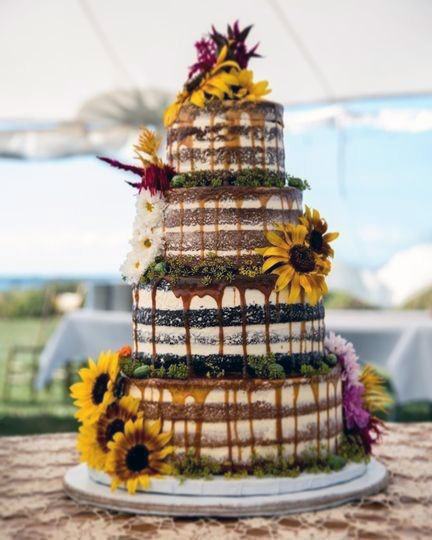 Delicious Meltng Wedding Cake For Women Sunflowers