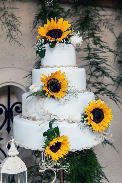 Delicious Plush White Wedding Cake Sunflower Decoration Ideas