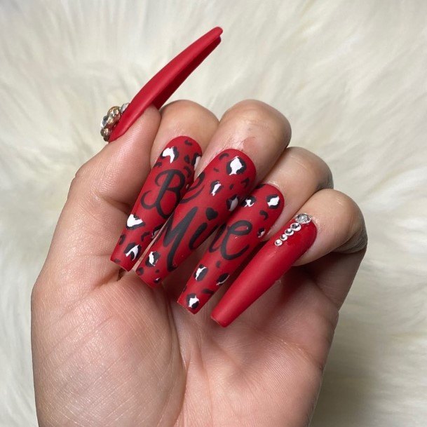 Delightful Nail For Women Red And Black Matte Designs