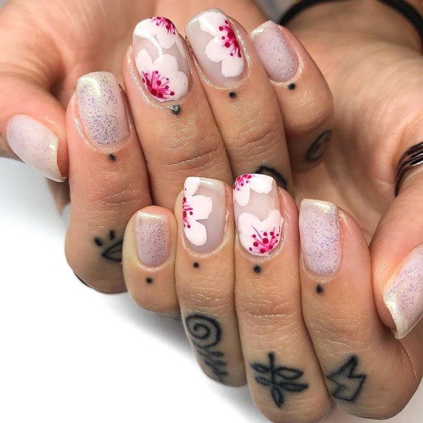 Delightful Nail For Women White With Flowers Designs