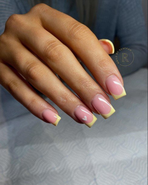 Delightful Nail For Women Yellow Square Designs