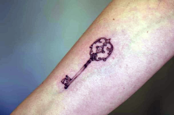 Delightful Tattoo For Women Key Designs