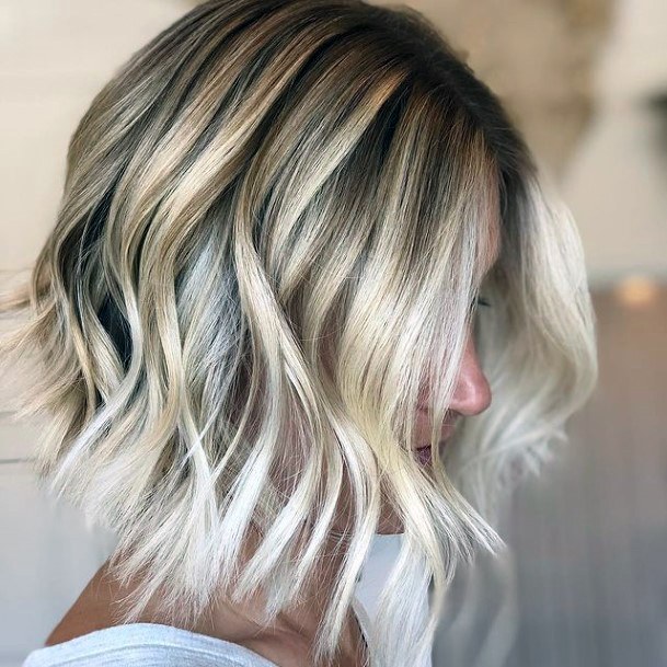 Distinctive Female Blonde Ombre Hairstyles Ideas