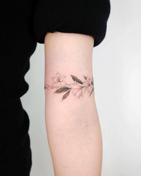 Distinctive Female Cool First Tattoo Designs