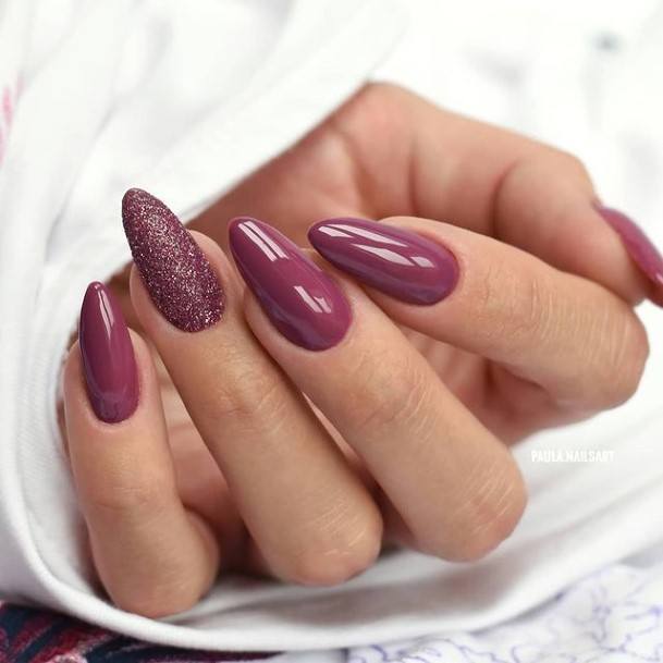 Distinctive Female Sexy Nail Designs