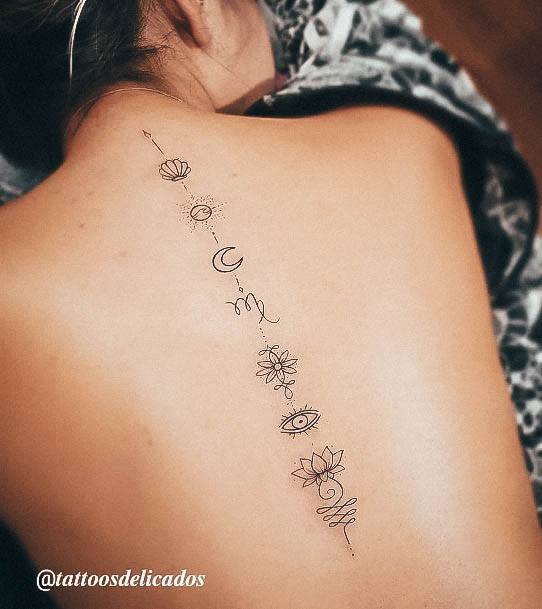 Distinctive Female Sexy Tattoo Designs