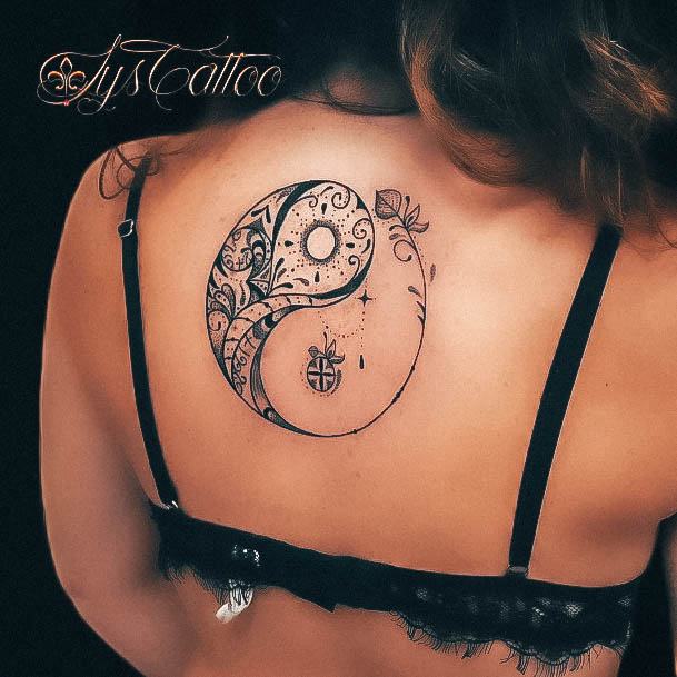 Diyin Yang Females Yin Yang Tattoo