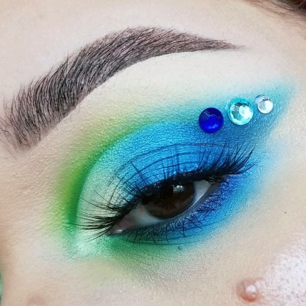 Dotted Blue And Green Eyeshadow Women