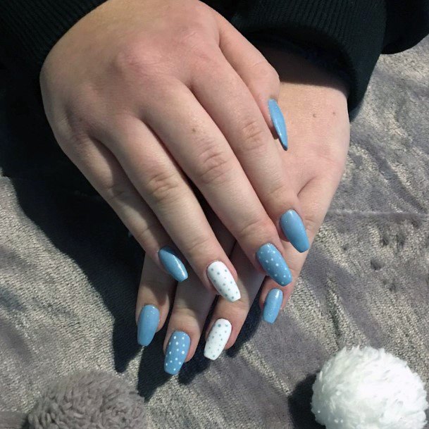 Dotted Blue And White Nail Art For Women