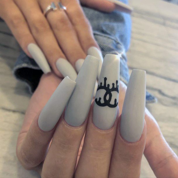 Dual Crowned White Grey Long Nails