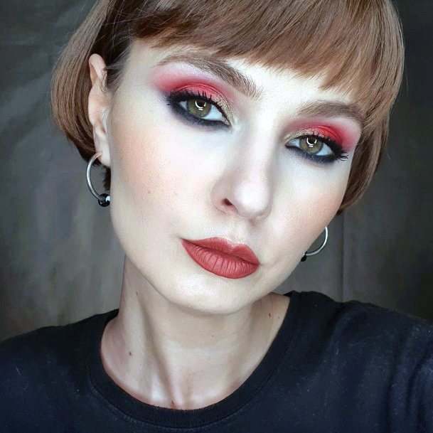 Dual Shade Red Eyeshadow Women