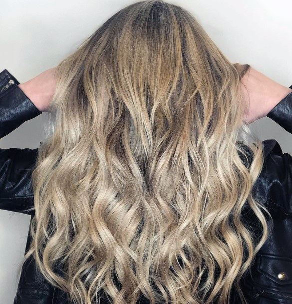 Effortless Easy Golden Blonde Hairstyle On Blonde Female