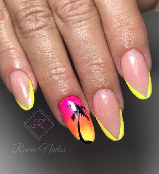 Elaborate Styles For Womens Beach Nail