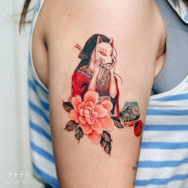 Elaborate Styles For Womens Kitsune Tattoo