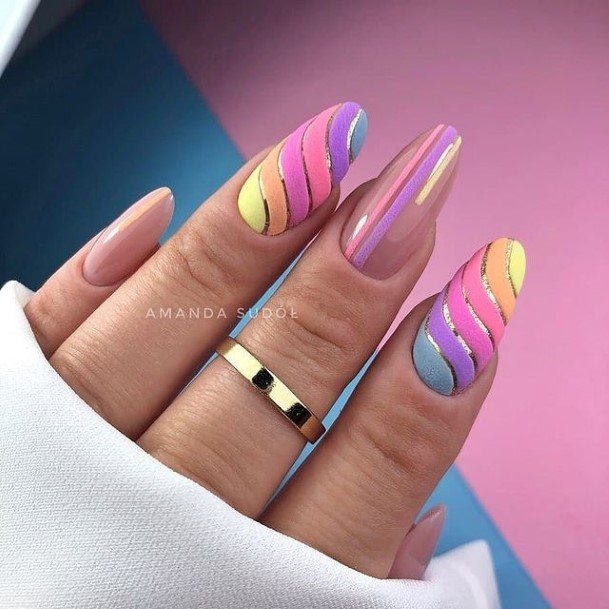 Elaborate Styles For Womens Party Nail