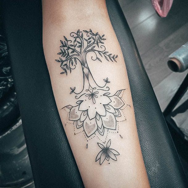 Elaborate Styles For Womens Tree Of Life Tattoo