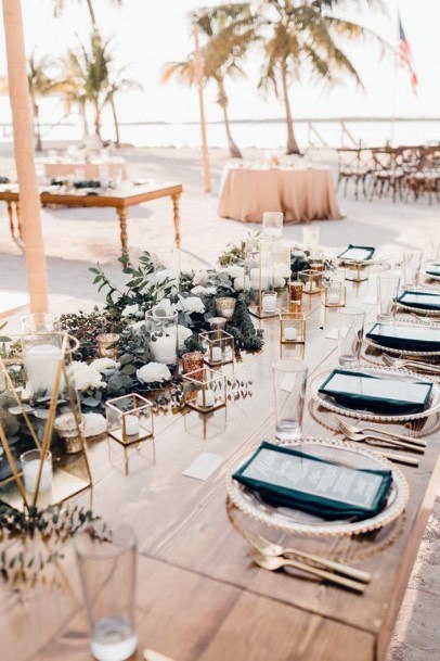 Elegant Beachy Wedding Floral Table Decoration Ideas