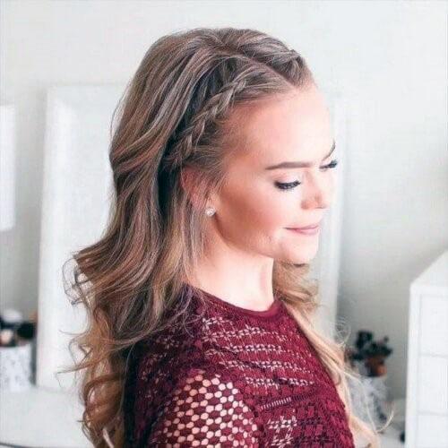 Elegant Middle Parted Hairstyle For Women